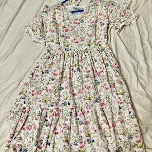 Mome Floral Nursing Dress Cotton Linen Modest Cottagecore V-Neck Dress